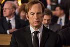Nová řada seriálu Better Call Saul nabízí ještě více temnoty, blíží se Perníkovému tátovi