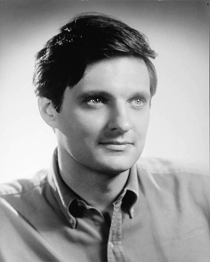 Alan Alda v 60. letech minulého století.