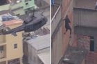 Záběry z krvavé policejní akce v Riu: Vrtulníky, obrněnci i prchající gangsteři