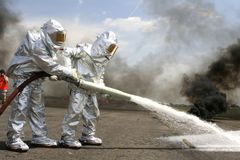 Smrtící koktejl v těle. Věčné chemikálie nejsou vidět, ale mohou způsobit rakovinu