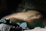 Téměř devět kilometrů dlouhá jeskyně se nachází ve vietnamském národním parku Phong Nha-Ke Bangu, nedaleko hranic s Laosem.
