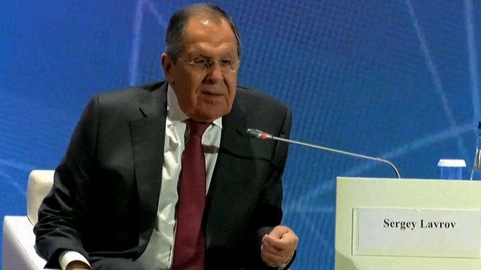 Sergej Lavrov vyloučil, aby se mírová jednání konala ve Vatikánu