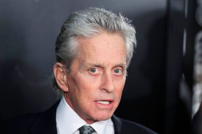 Michael Douglas na premiéře filmu Wall Street: Money Never Sleeps