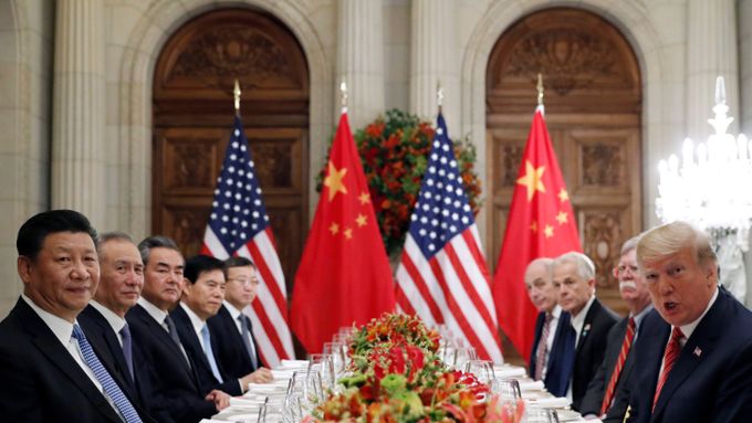 Čínský prezident Si Ťin-pching a americký prezident Donald Trump. Ilustrační snímek.