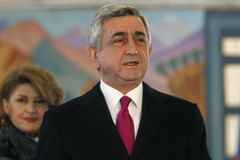 Ve čtvrtek padne vláda, prorokují arménská média. Prezident slíbil v politice změny