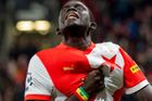 Jak bráška Diouf v Edenu nestíhal, vytočil Trpišovského a pak vydělal Slavii majlant