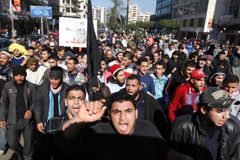 Střety demonstrantů a milicí v Libyi mají už 31 obětí