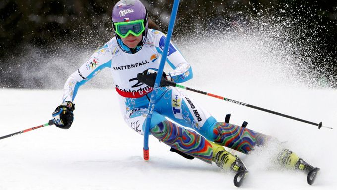 Šárka Strachová musí start minimálně na úvodním závodu SP v obřím slalomu oželet