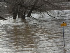 Výraznější pokles Labe zaznamená až v úterý večer