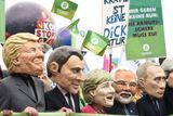 Demonstranti vyzývali země G20, včetně Evropské unie, ke změně přístupu k mnoha problémům. Jde hlavně o změny klimatu, světový obchod a rozdělování bohatství.