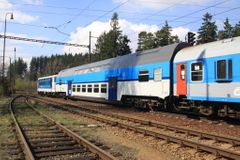 Na Liberecku srazil vlak muže, ten na místě zemřel