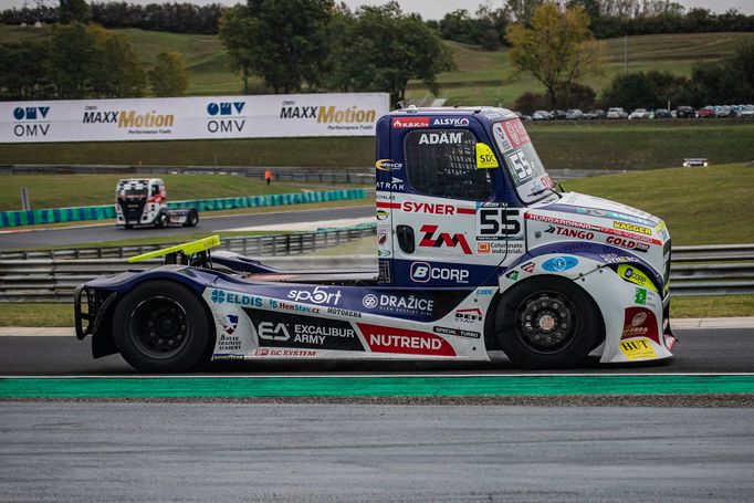 Piloti Buggyry Adam Lacko v závodě ME na Hungaroringu