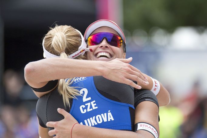 Ostrava Beach Open: Markéta Nausch Sluková a Barbora Hermannová (finále žen)