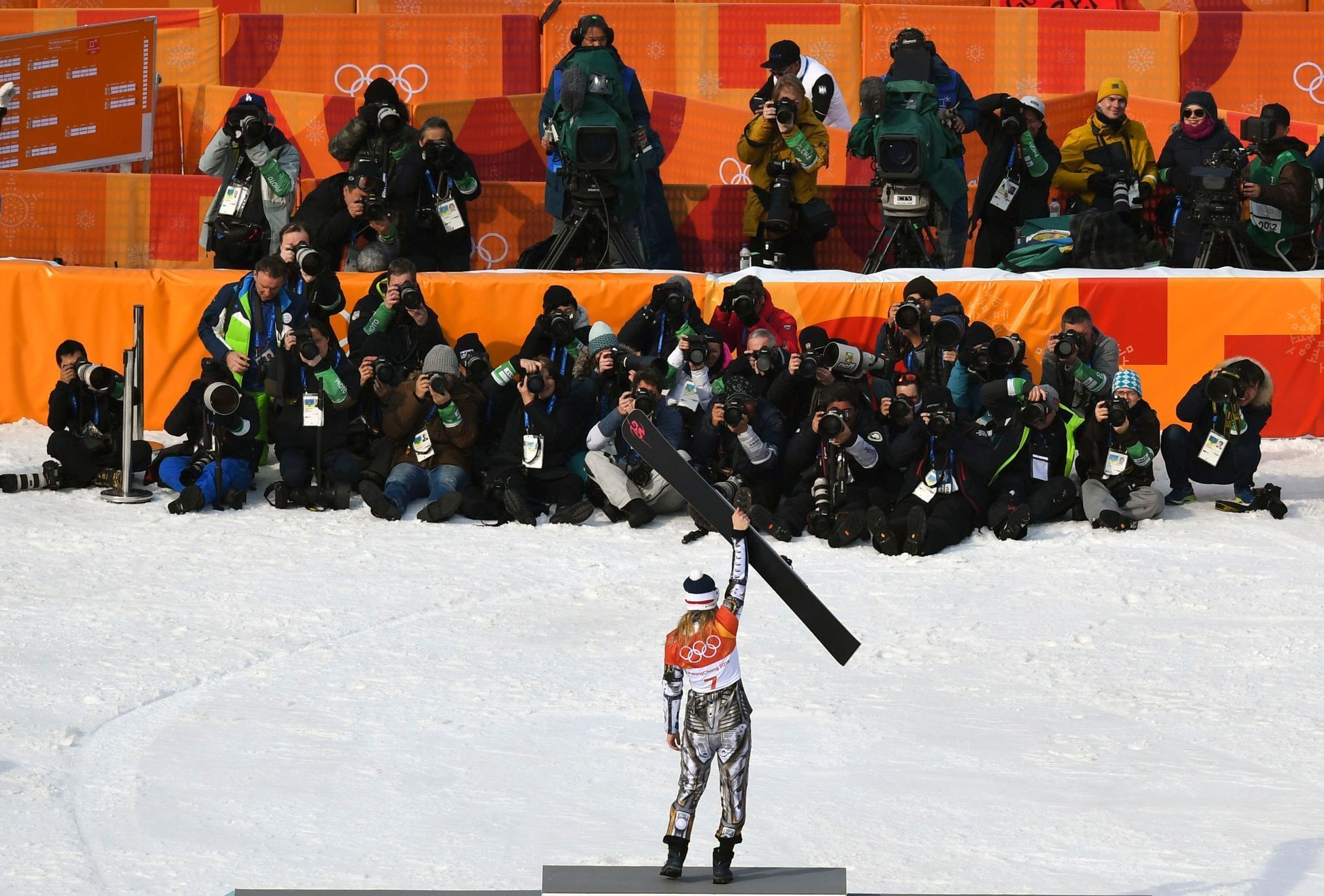 Ester Ledecká slaví zlato z paralelního obřího slalomu na ZOH 2018