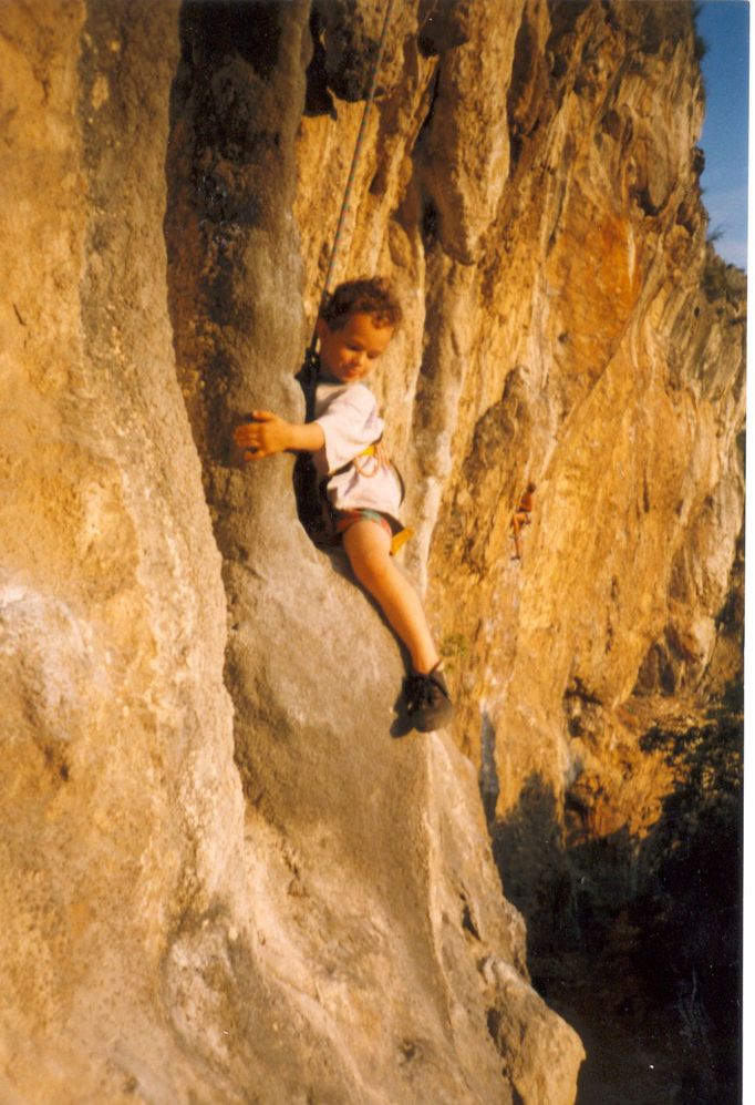 Tříletý Adam Ondra (kolem roku 1995, slovinská Misja Pec)