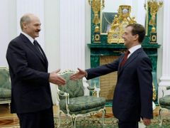 Alexandr Lukašenko se svým ruským protějškem Dmitrijem Medveděvem