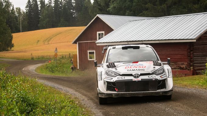 Kalle Rovanperä (Toyota) na trati Finské rallye 2025