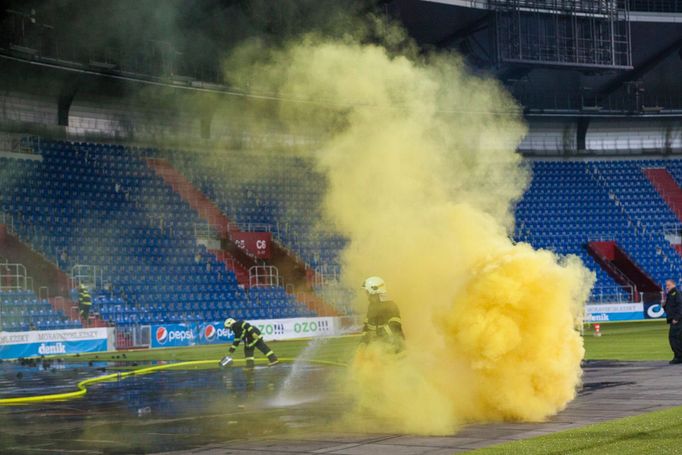 FNL, Baník-Opava: dýmovnice