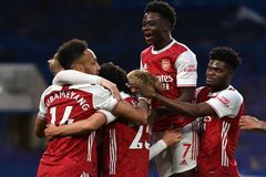 Arsenal porazil v derby Chelsea a oživil naději na evropské poháry