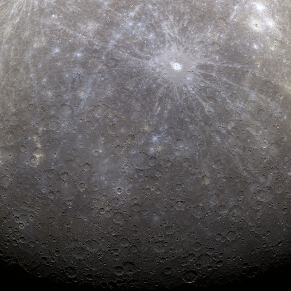 NASA zveřejnila další dávku snímků z hlubokého vesmíru