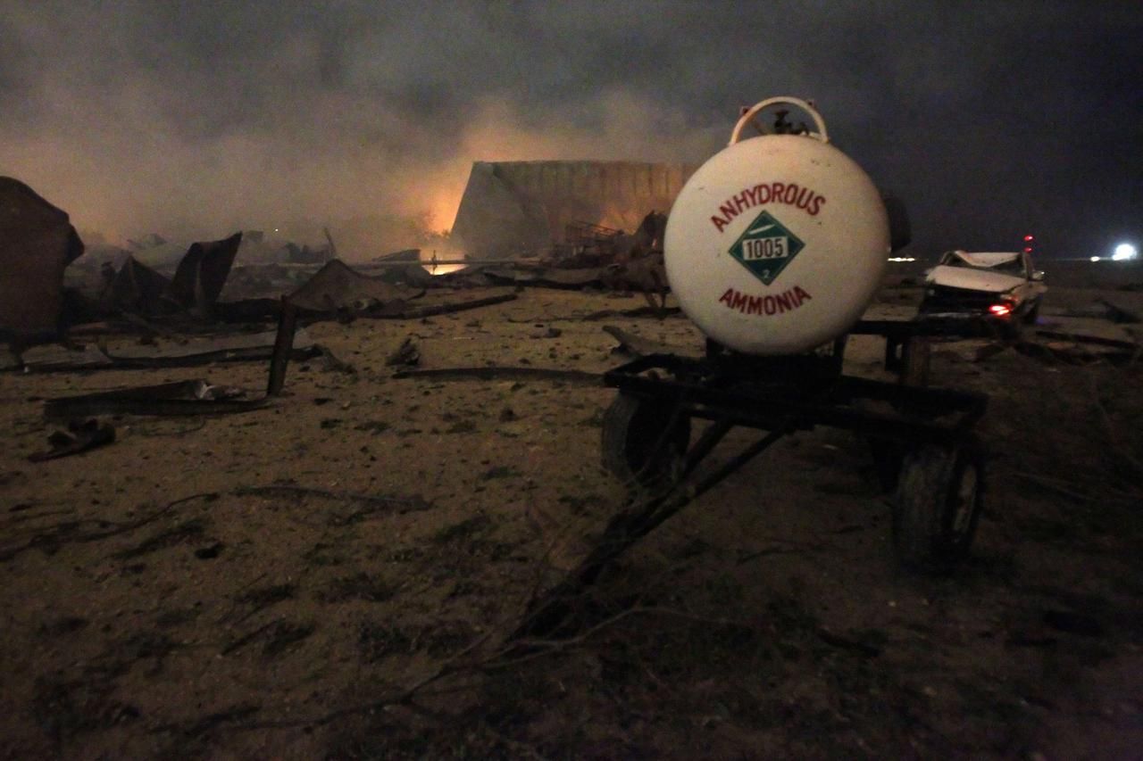 Fotogalerie: Výbuch továrny na hnojiva v Texasu