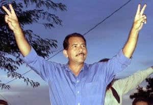 Levicový kandidát listopadových prezidentských voleb v Nicaragui Daniel Ortega.