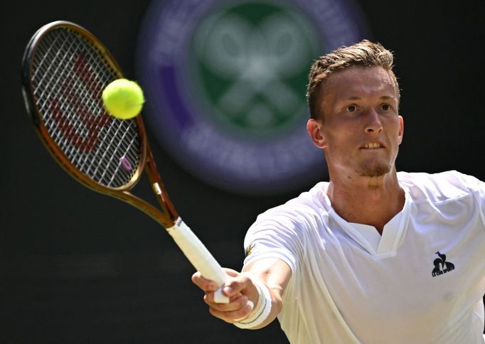 Jiří Lehečka v osmifinále Wimbledonu 2023.