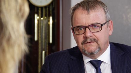 ŽIVĚ: Přijde šéf Českých drah Krtek o místo? Ministr Ťok mluví o chystaných změnách v podniku