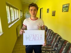 Zpěvák Simon Opp byl hostem v podcastu (ne!)ZÁVISLÁ.