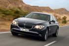 BMW 750i (2009), najeto: 195 tisíc kilometrů. Cena: 399 900 Kč