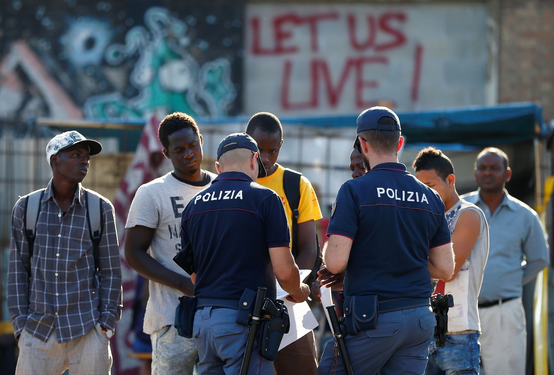 Itálie Řím tábor migrantů uprchlíci