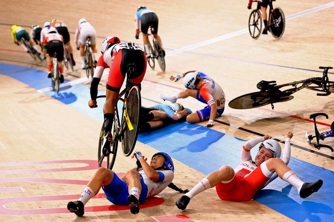 Hromadná havárie dráhových cyklistek na olympiádě v Tokiu