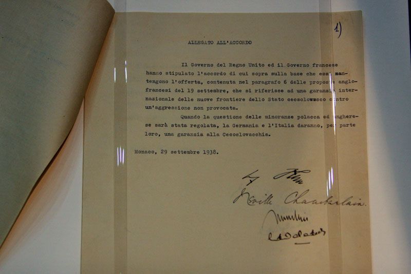 Orginály Mnichovské dohody v Praze