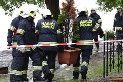 Středočeským hasičům kvůli bouřce přibylo výjezdů