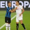 Lautaro Martinez a Lucas Ocampos ve finále EL Sevilla - Inter Milán