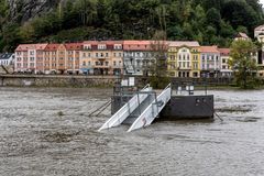 Povodňových stavů v Česku ubývá, hladiny klesají. Vzestup čeká jen Labe a jih Čech