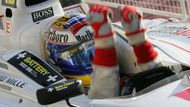 I pak Rosberg procházel juniorskými formulemi jako nůž máslem. Roku 2002 zvítězil ve Formuli BMW ADAC a v sezoně 2005 se jako nováček stál králem GP2.