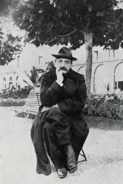 Marcel Proust v lázeňském městě Évian roku 1905.