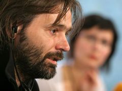 Baltasar Kormákur, režisér filmi Severní blata, na tiskové konferenci