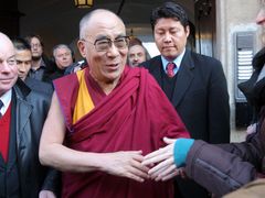 Duchovní vůdce Tibetu dalajláma v Praze (archivní foto).