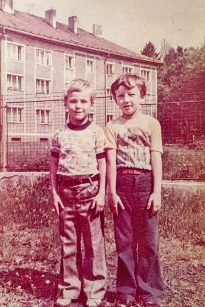 Pavel Nedvěd (na snímku zleva) v dětství.