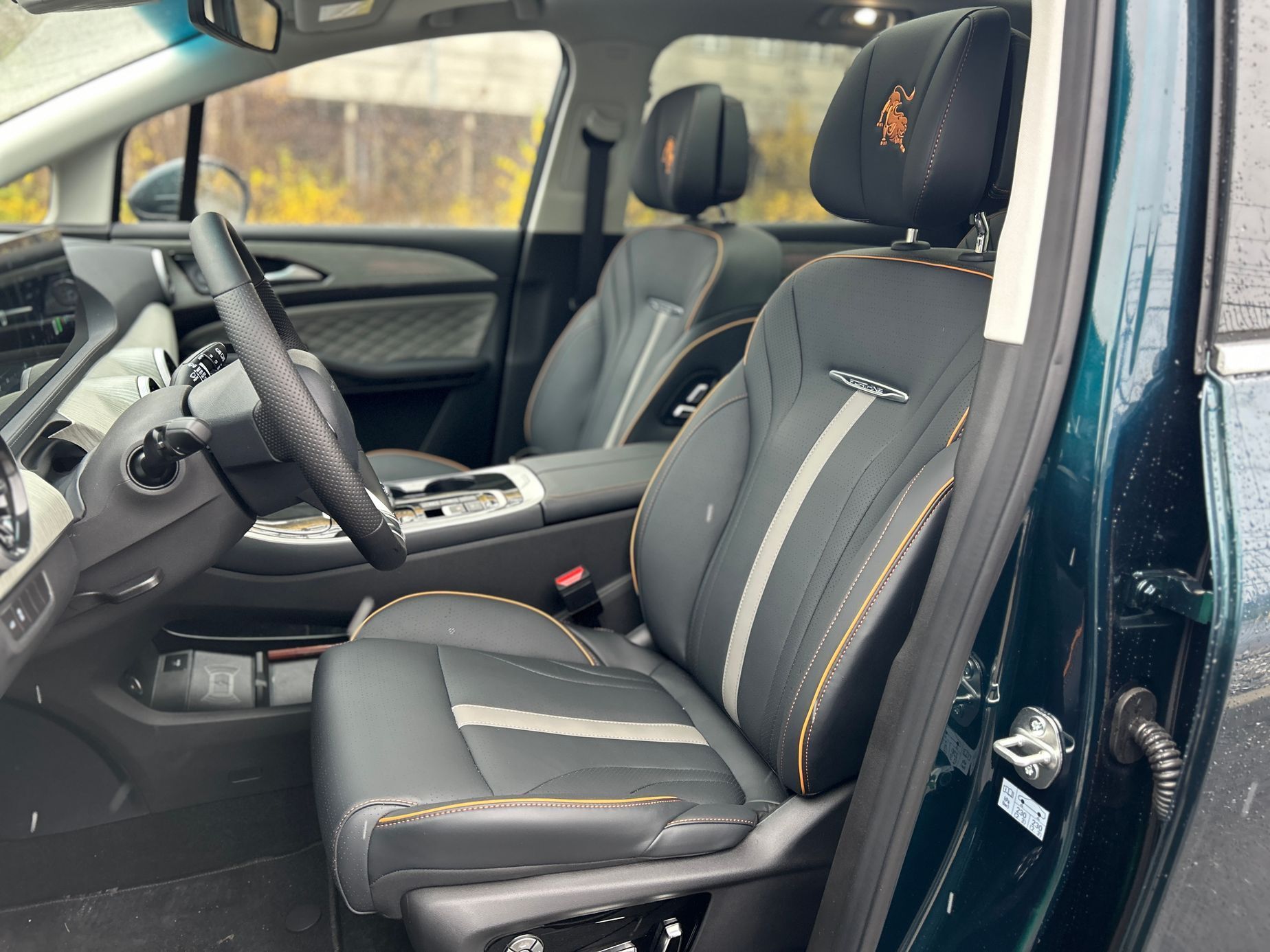 Dongfeng U-Tour hybrid