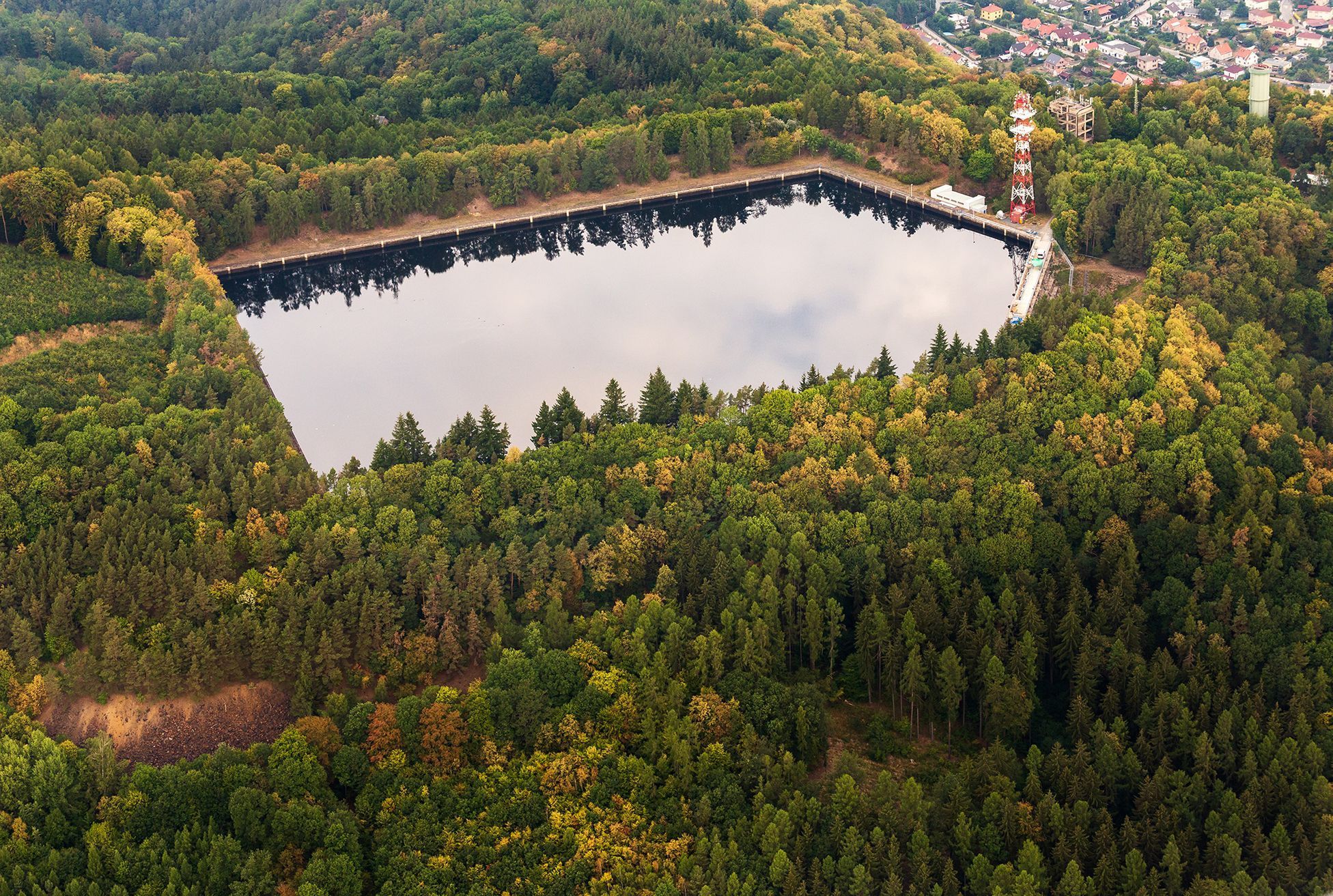 Česko z výšky pohledem fotografa Tomáše Vocelky a pilota Jiřího Pruši - výběr fotografií - Fotoguru