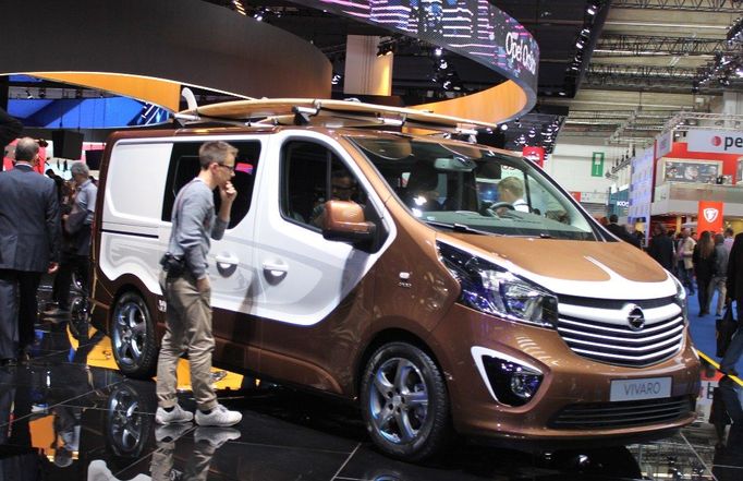 Autosalon Frankfurt. Opeal Vivaro Surf Concept