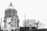 Ruina paláce v roce 1950. Tehdy už byl východní Berlín hlavním městem nově založené Německé demokratické republiky.