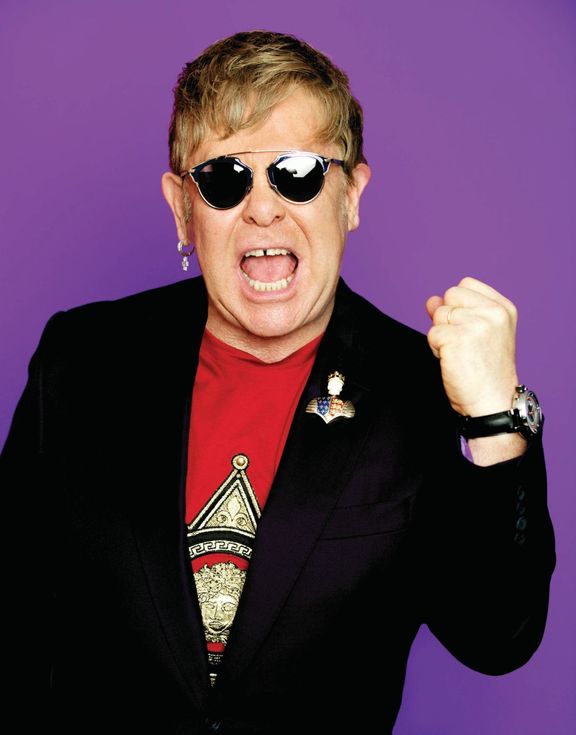 Elton John na aktuálním snímku.