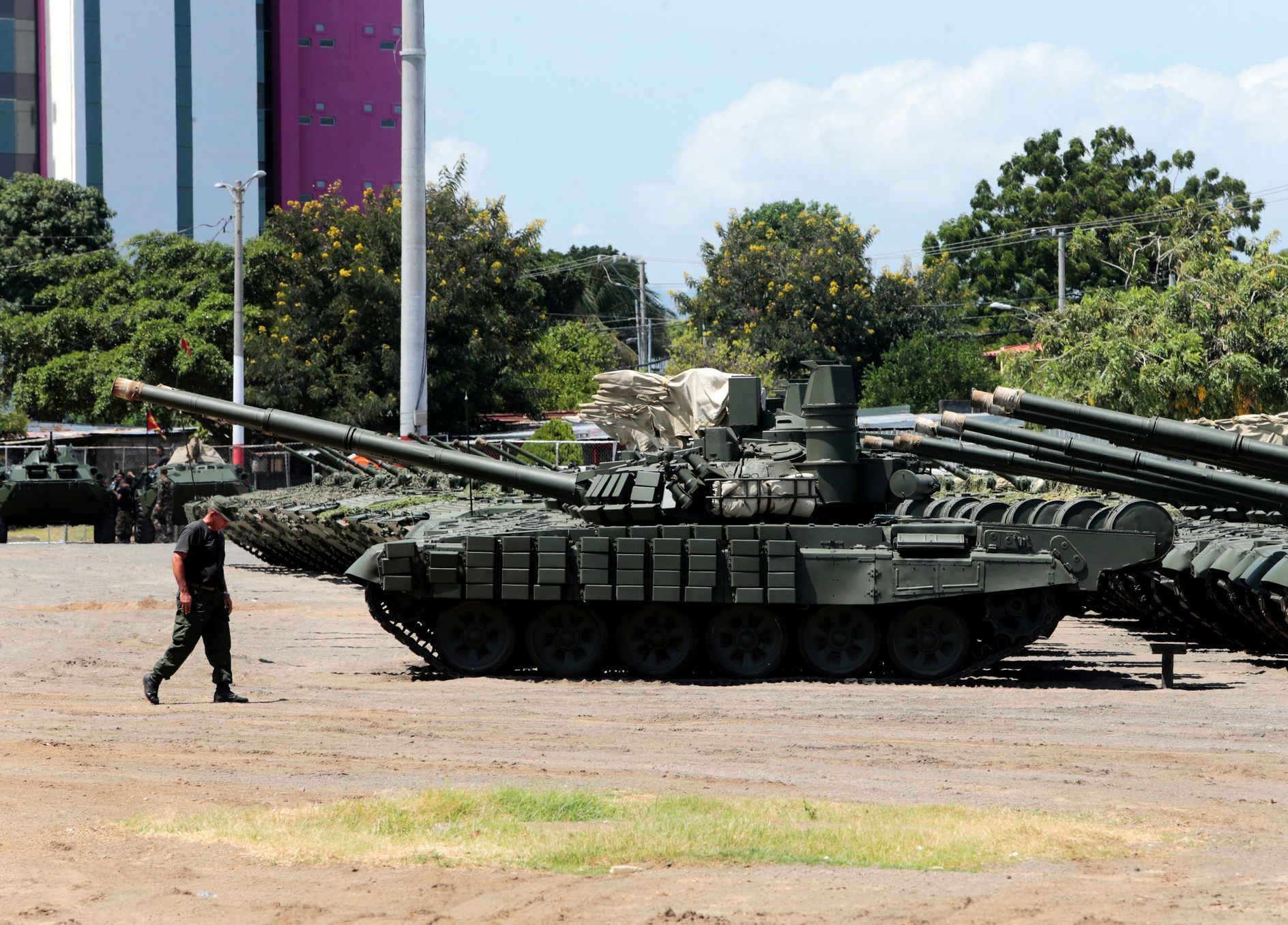 tank T-72B