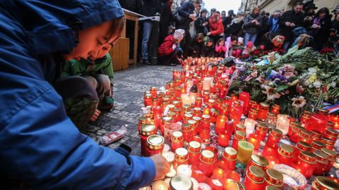 Oslavy 17. listopadu nejsou kýč, politická akce, ani antikomunistický karneval, tvrdí organizátor