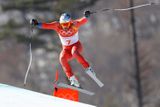 Svindal rozhodl norský souboj s náskokem 12 setin a získal druhé olympijské zlato v kariéře po triumfu v superobřím slalomu ve Vancouveru.