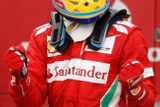 Alonso bezprostředně po vítězné kvalifikaci.